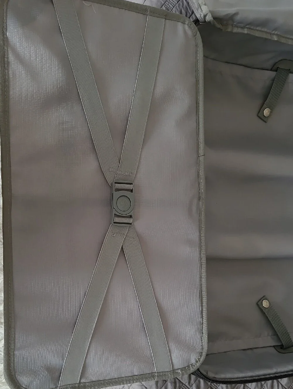 Samsonite Black Soft-Sided Travel Garment Bag